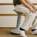 Ricochet_Wobble_Stool_sit.webp